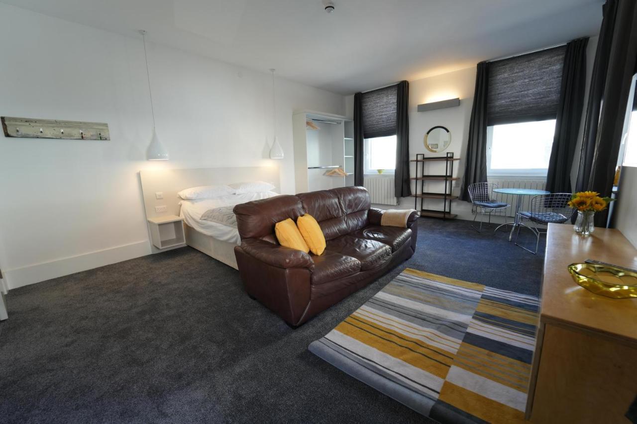Gorgeous Comfortable Apartment On The High Street Merthyr Tydfil Zewnętrze zdjęcie